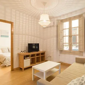 https://acogedor-apartamento-en-el-centro-historico-de-malaga-mitjana.es-andalucia.com